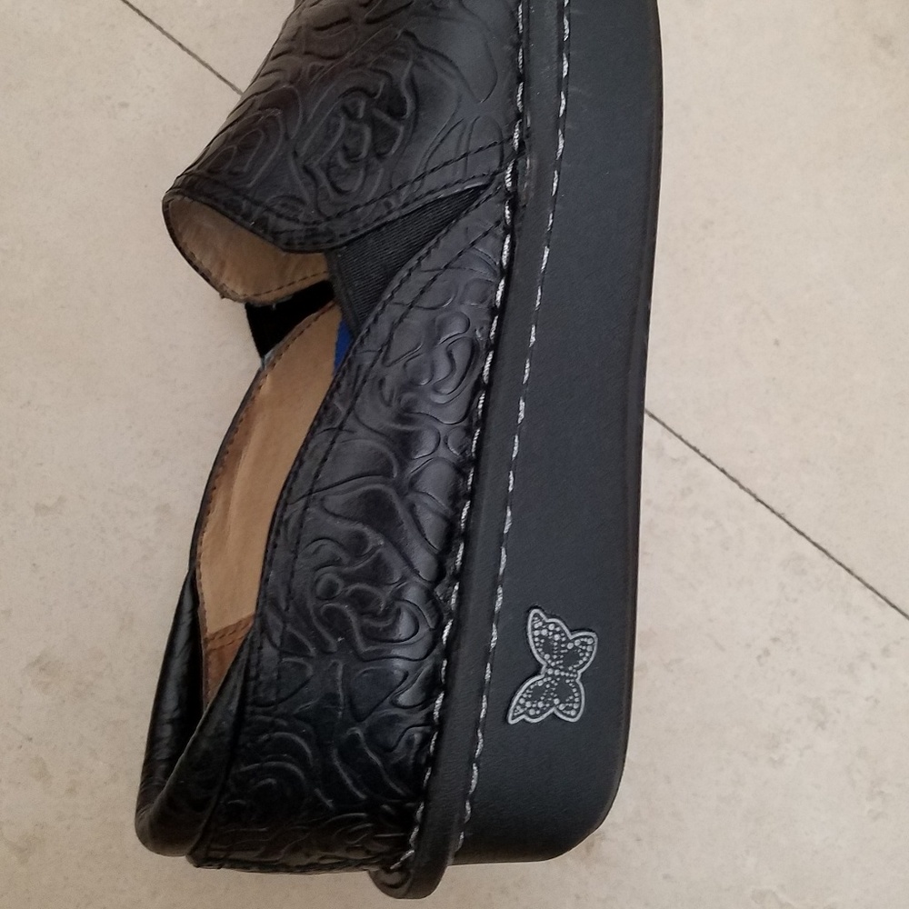 Work shoes